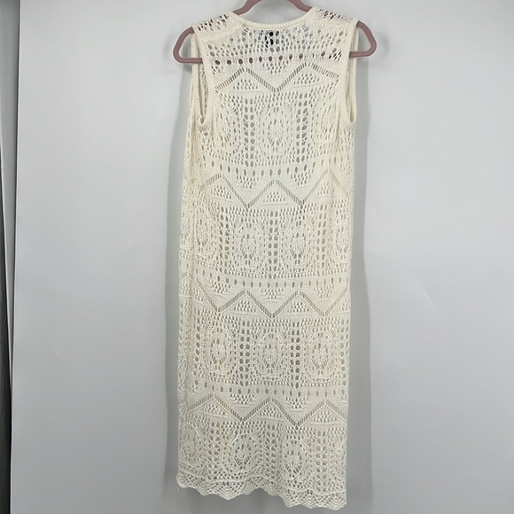 CHELSEA & THEODORE
Plus Eyelet-Lace Open-Front Shrug - Picture 5 of 5